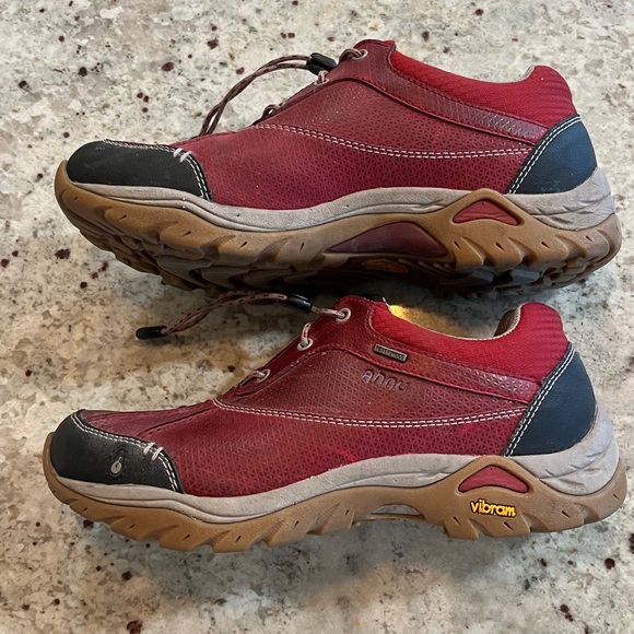 Ahnu Red Calaveras Waterproof Hiking Shoes 7 - Picture 5 of 6